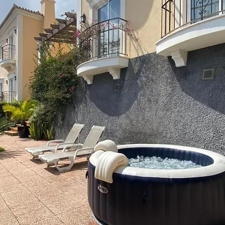 Designed Palheiro Village By Madeira ヴィラ